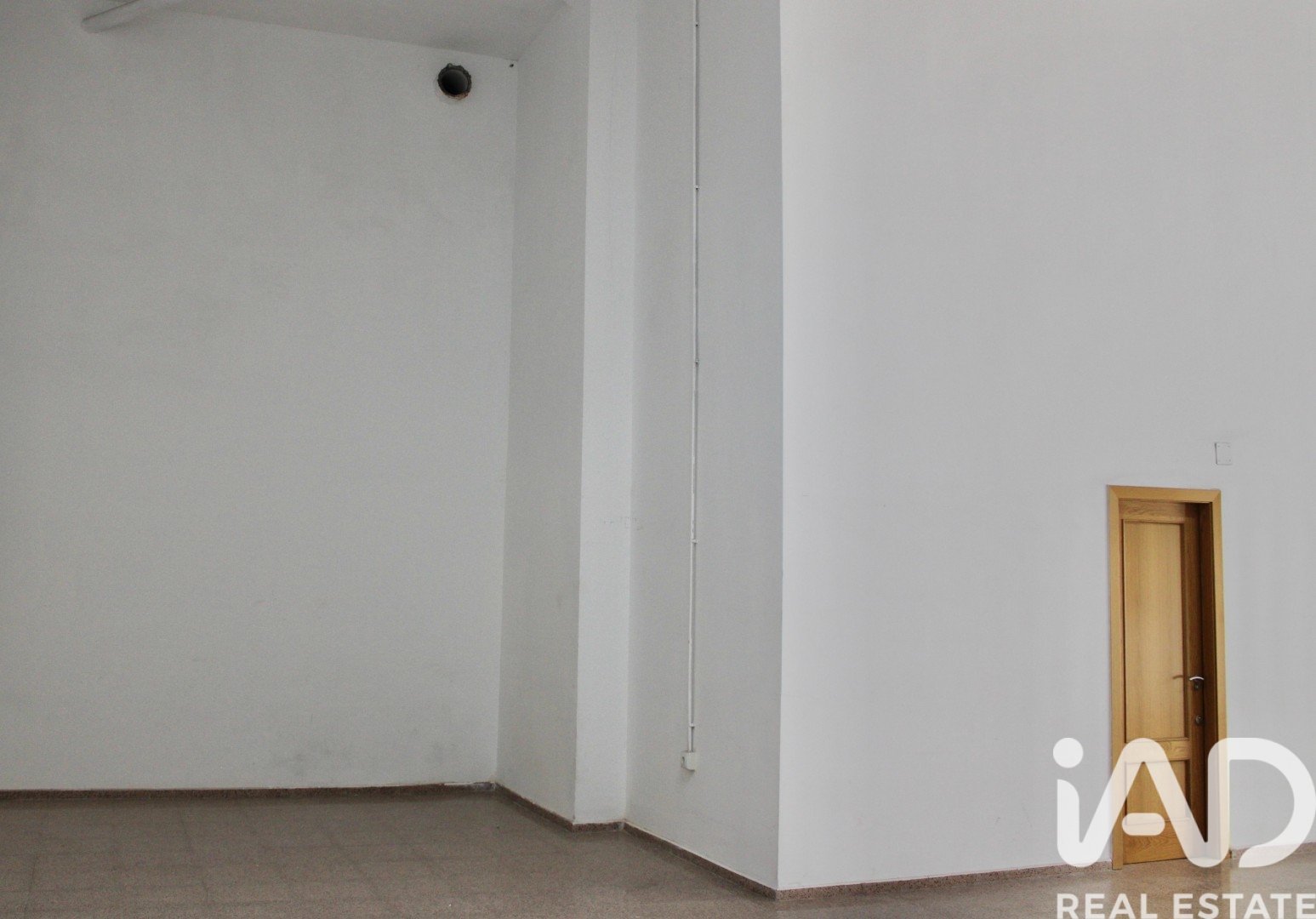 Commercial property à Onil, Alicante, Espagne 120 m2 No. 187669