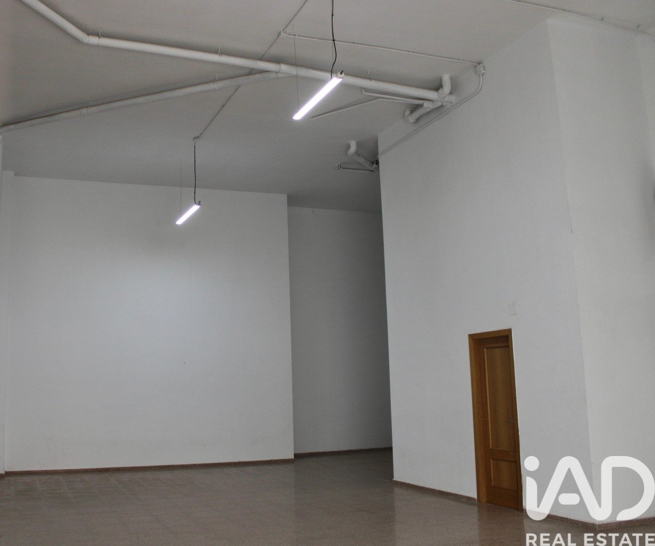 Commercial property à Onil, Alicante, Espagne 120 m2 No. 187669