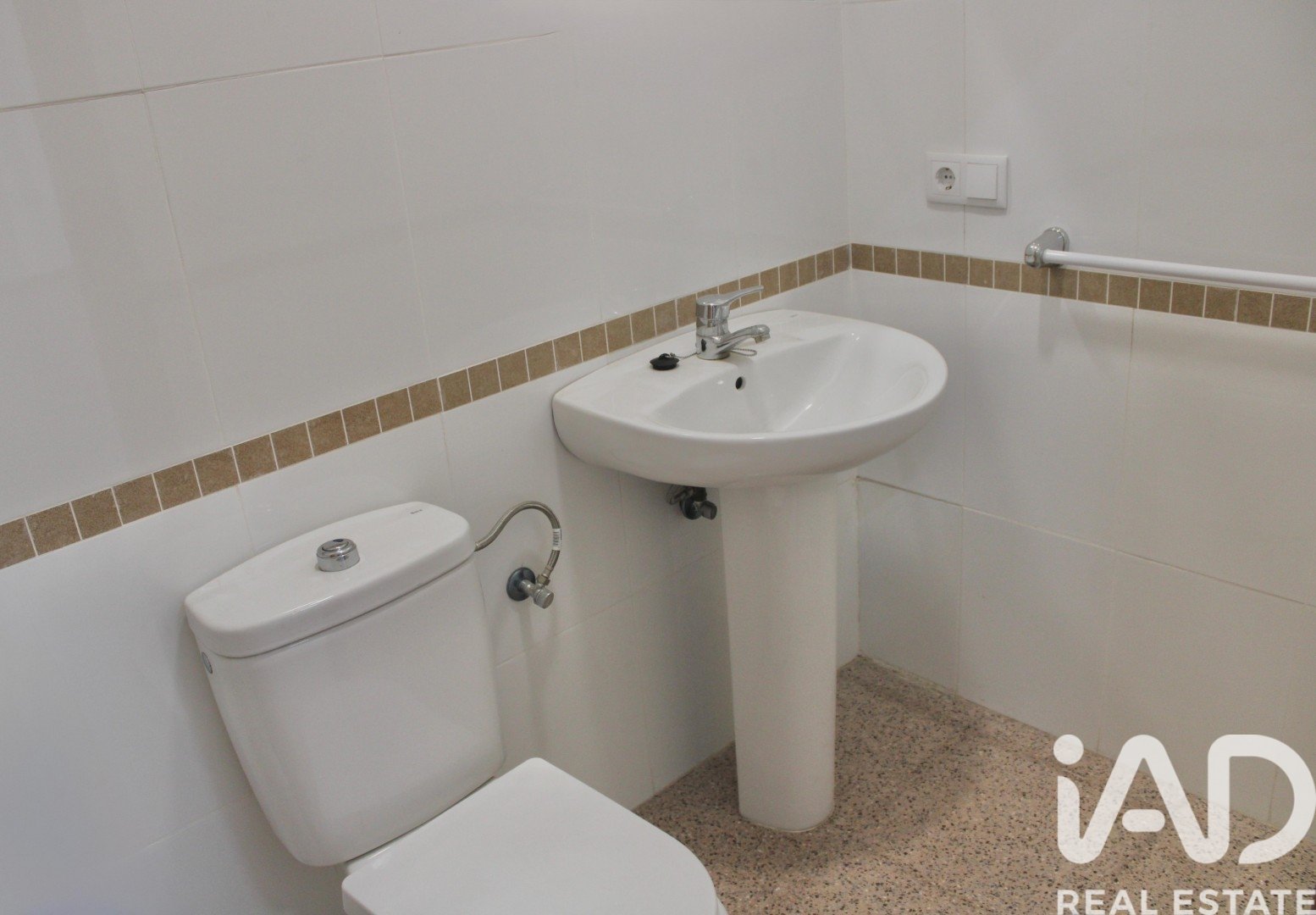 Commercial property à Onil, Alicante, Espagne 120 m2 No. 187669