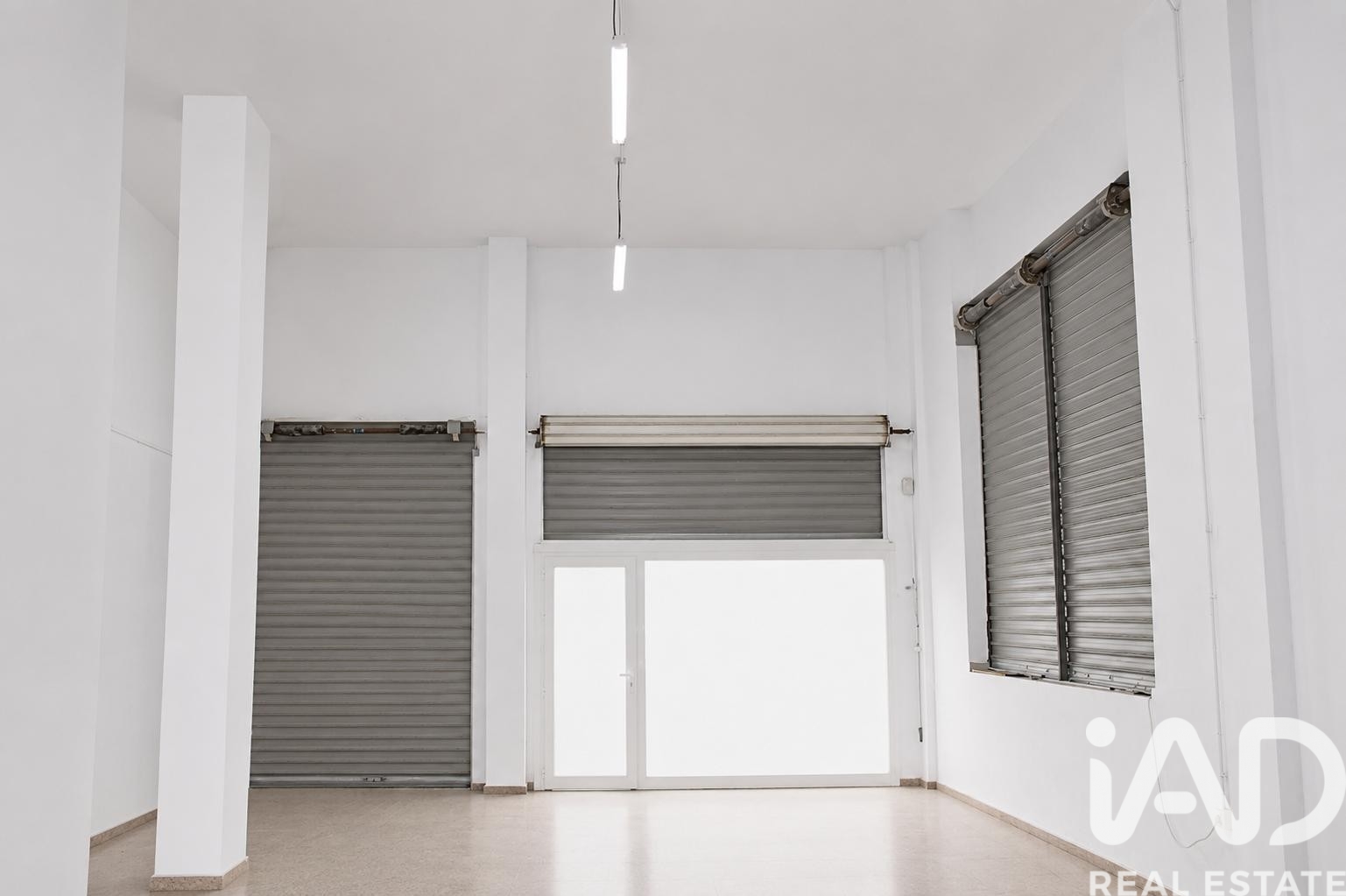 Commercial property à Onil, Alicante, Espagne 120 m2 No. 187669