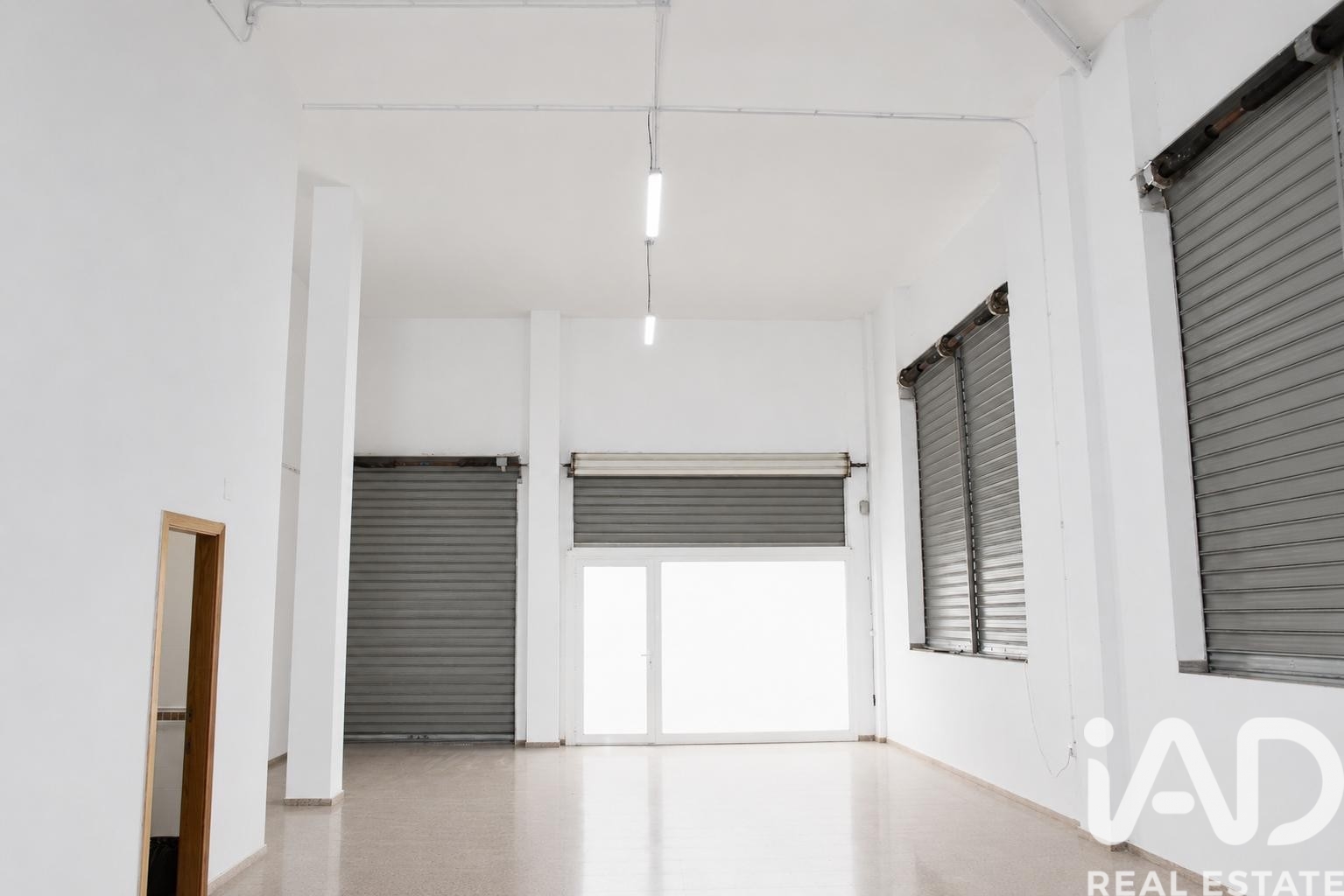 Commercial property à Onil, Alicante, Espagne 120 m2 No. 187669