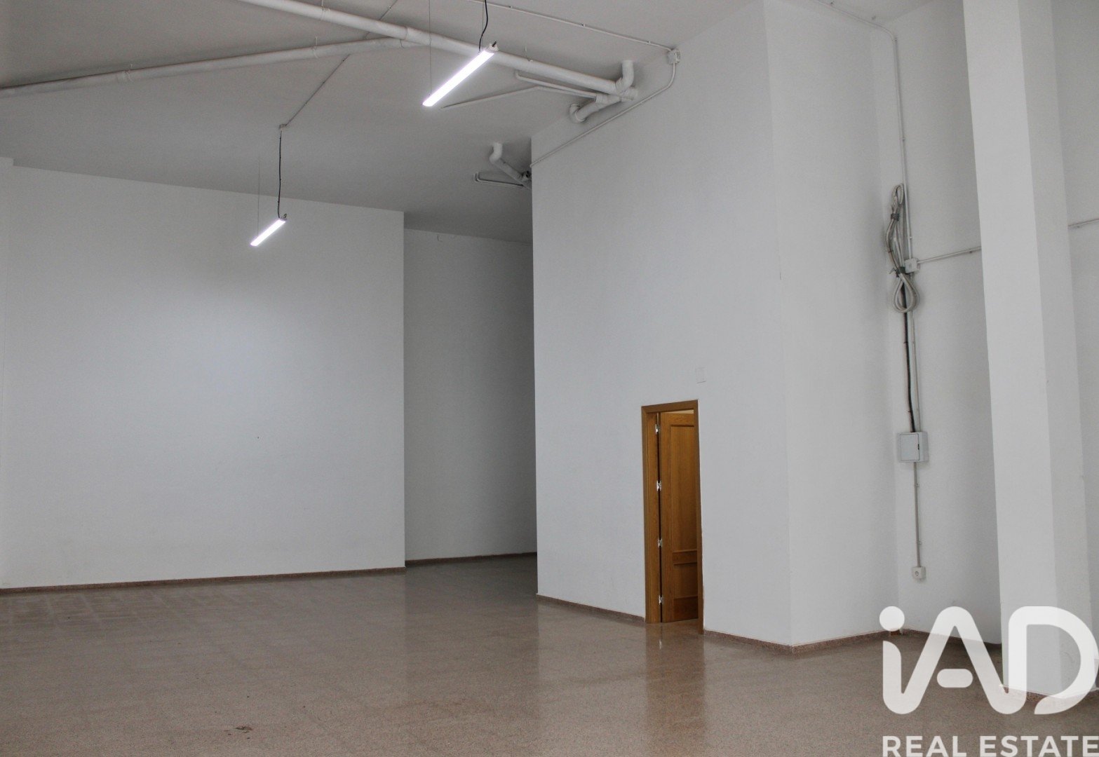 Commercial property à Onil, Alicante, Espagne 120 m2 No. 187669