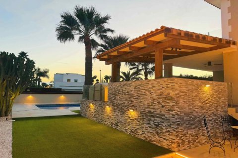 Villa for sale L'Alfàs del Pi, Alicante, Spain 4 bedrooms, 350 sq.m. No. 119730 - photo 14