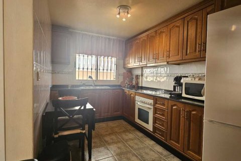 Продажа виллы в Гуардамар-дель-Сегура, Аликанте, Испания 3 спальни, 150м2 №119731 - фото 24