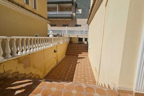 Продажа виллы в Гуардамар-дель-Сегура, Аликанте, Испания 3 спальни, 150м2 №119731 - фото 4