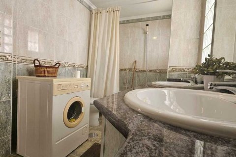 Продажа виллы в Гуардамар-дель-Сегура, Аликанте, Испания 3 спальни, 150м2 №119731 - фото 15
