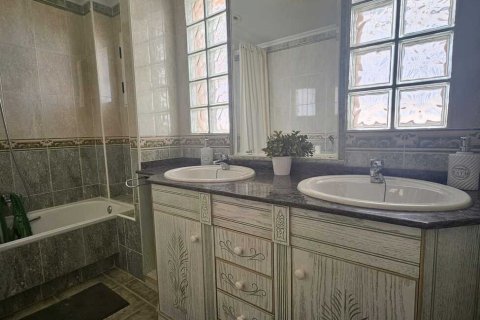Продажа виллы в Гуардамар-дель-Сегура, Аликанте, Испания 3 спальни, 150м2 №119731 - фото 11
