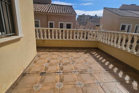 Продажа виллы в Гуардамар-дель-Сегура, Аликанте, Испания 3 спальни, 150м2 №119731 - фото 6