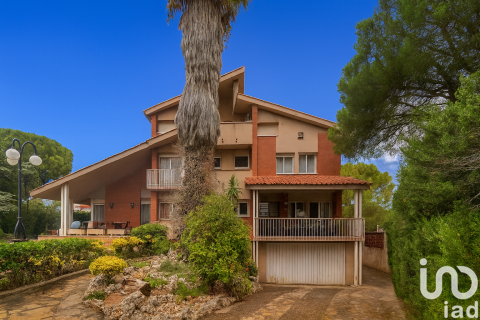 House à El Vendrell, Tarragona, Espagne 6 chambres, 318 m2 No. 173316