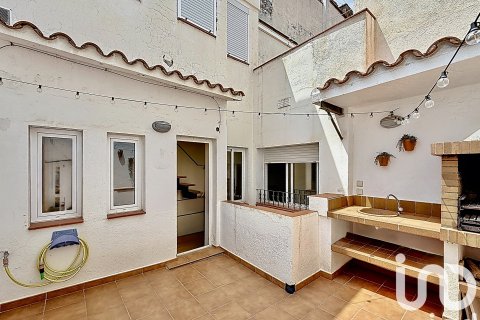Dom szeregowy w Sant Pol de Mar, Barcelona, Hiszpania 3 sypialnie, 98 mkw. nr 173320 – zdjęcie 18