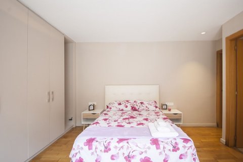 House for sale in Castelldefels, Barcelona, Spain 5 bedrooms, 332 sq.m. No. 166255 - photo 28