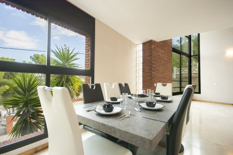 House for sale in Castelldefels, Barcelona, Spain 5 bedrooms, 332 sq.m. No. 166255 - photo 30