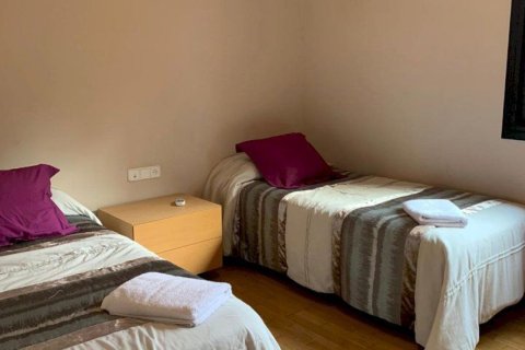 House for sale in Castelldefels, Barcelona, Spain 5 bedrooms, 332 sq.m. No. 166255 - photo 11