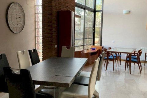 House for sale in Castelldefels, Barcelona, Spain 5 bedrooms, 332 sq.m. No. 166255 - photo 3