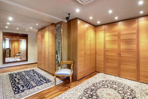 House for sale in Sitges, Barcelona, Spain 8 bedrooms, 960 sq.m. No. 166253 - photo 19