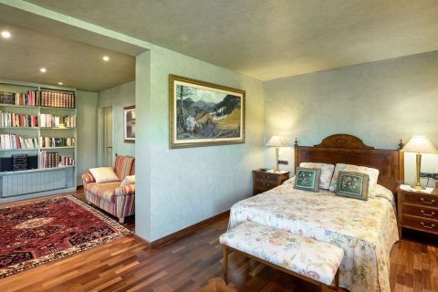 House for sale in Sitges, Barcelona, Spain 8 bedrooms, 960 sq.m. No. 166253 - photo 23