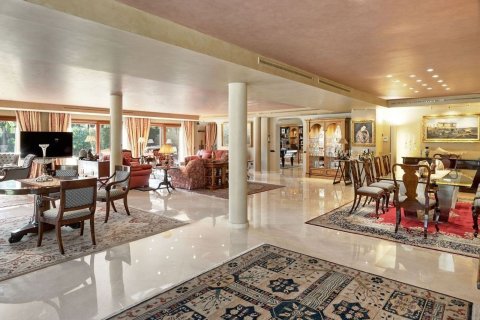 House for sale in Sitges, Barcelona, Spain 8 bedrooms, 960 sq.m. No. 166253 - photo 8