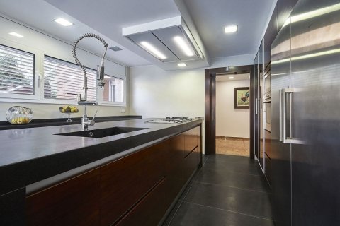 House for sale in Sant Cugat Del Valles, Barcelona, Spain 6 bedrooms, 566 sq.m. No. 166249 - photo 5