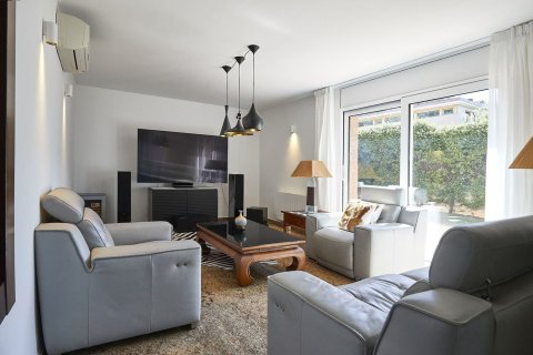 House for sale in Sant Cugat Del Valles, Barcelona, Spain 6 bedrooms, 566 sq.m. No. 166249 - photo 4