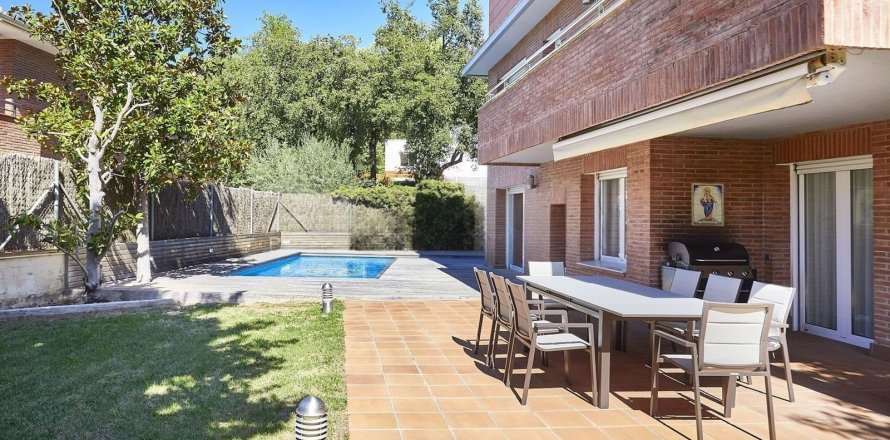 House in Sant Cugat Del Valles, Barcelona, Spain 6 bedrooms, 566 sq.m. No. 166249