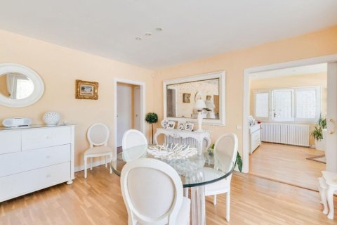 House for sale in Sant Cugat Del Valles, Barcelona, Spain 6 bedrooms, 650 sq.m. No. 166250 - photo 4