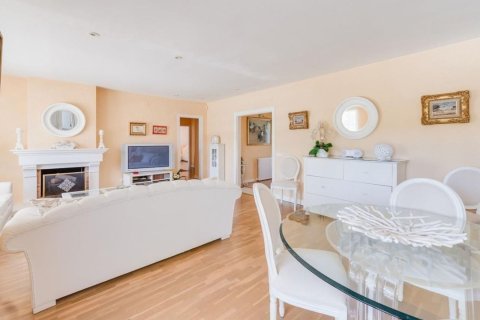 House for sale in Sant Cugat Del Valles, Barcelona, Spain 6 bedrooms, 650 sq.m. No. 166250 - photo 3