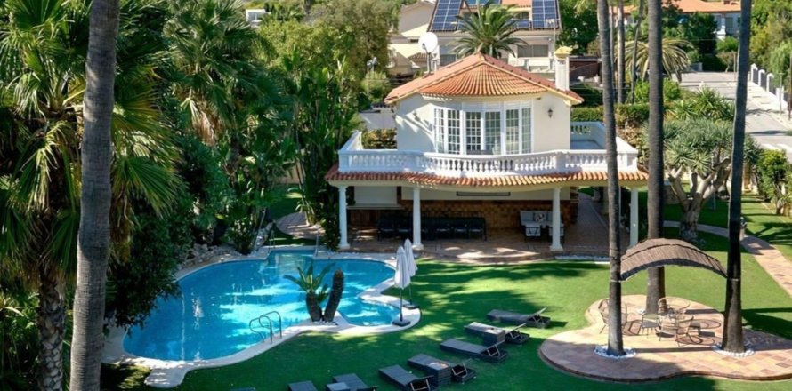 House in Sitges, Barcelona, Spain 6 bedrooms, 768 sq.m. No. 166254