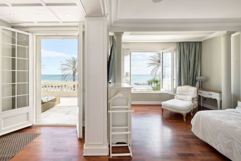 House for sale in Sitges, Barcelona, Spain 6 bedrooms, 768 sq.m. No. 166254 - photo 19