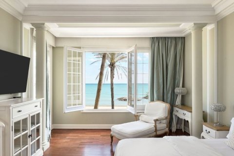 House for sale in Sitges, Barcelona, Spain 6 bedrooms, 768 sq.m. No. 166254 - photo 17