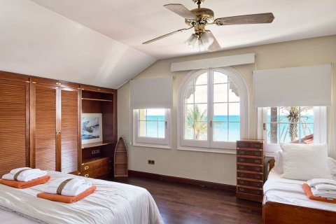 House for sale in Sitges, Barcelona, Spain 6 bedrooms, 768 sq.m. No. 166254 - photo 25