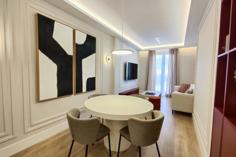 Apartment for sale Madrid, Spain 2 bedrooms, 97 sq.m. No. 109251 - photo 2