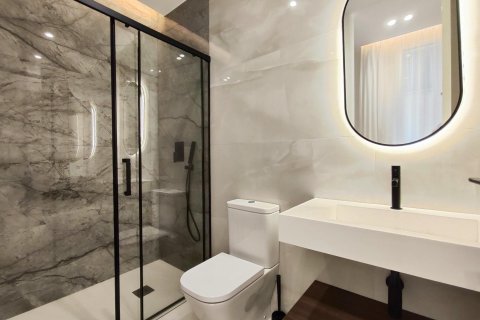 Apartment for sale Madrid, Spain 2 bedrooms, 97 sq.m. No. 109251 - photo 16