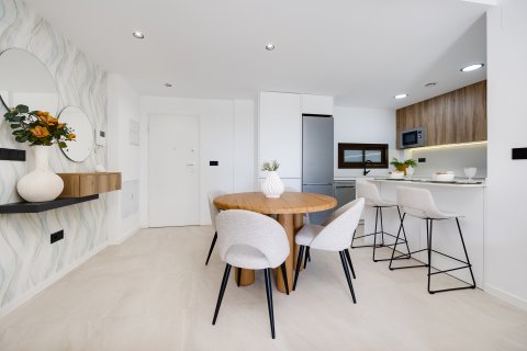 Huoneisto myytävänä Los Alcazares, Murcia, Espanja, 2 makuuhuonetta, 88 m2 No. 189148 - kuva 23