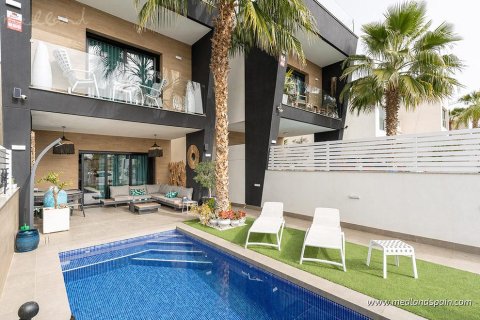Villa à Benijofar, Alicante, Espagne 3 chambres, 144 m2 No. 161132