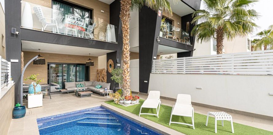 Villa a Benijofar, Alicante, Spagna 3 camere da letto, 144 mq. N° 161132