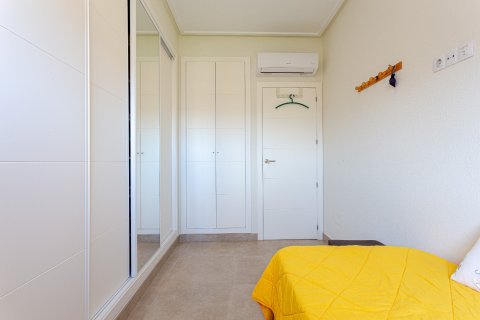 Villa in vendita a Alicante, Spagna 3 camere da letto, 84 mq. N° 152086 - foto 26