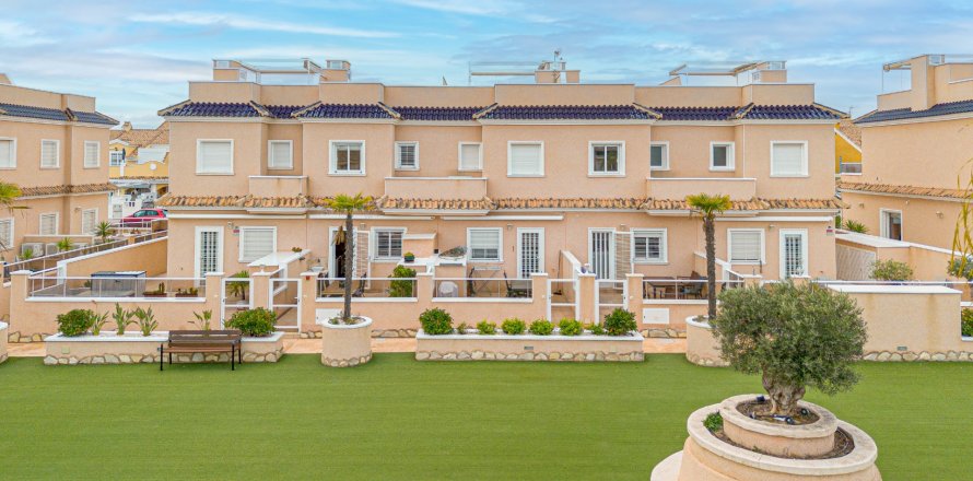 Villa a Alicante, Spagna 3 camere da letto, 84 mq. N° 152086