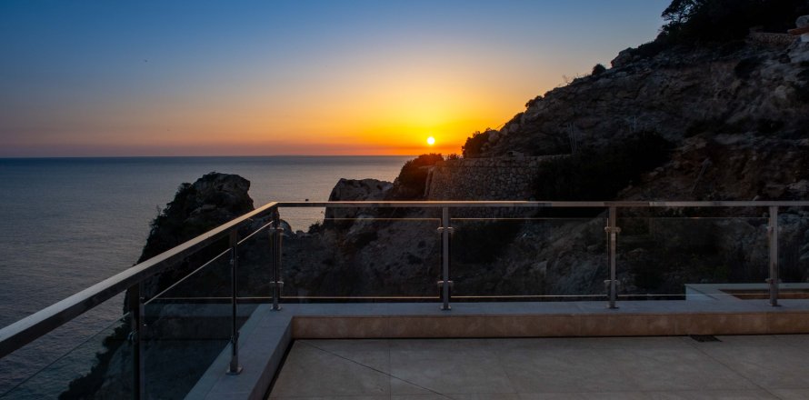 Villa Port D'andratx, Mallorca, Spagna 3 camere da letto, 285 mq. N° 137496