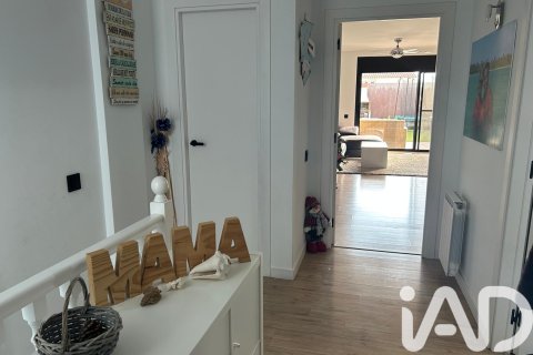 Townhouse à vendre à Vilanova i la Geltru, Barcelona, Espagne, 3 chambres, 179 m2 No. 152597 - photo 5