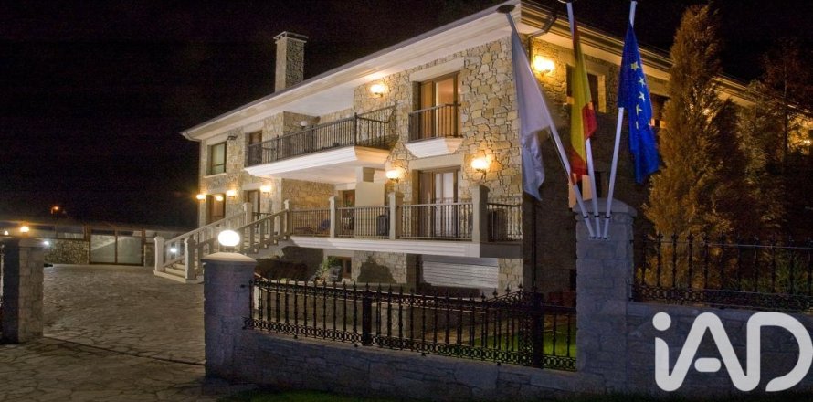 House à Foz, Lugo, Espagne 10 chambres, 1021 m2 No. 152596