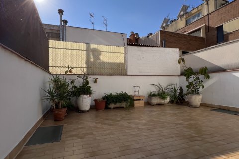 Villetta a schiera a Vilanova i la Geltru, Barcelona, Spagna 5 camere da letto, 186 mq. N° 152599