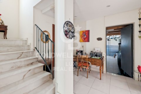 House à vendre à Pau, Girona, Espagne, 3 chambres, 157 m2 No. 178819 - photo 16