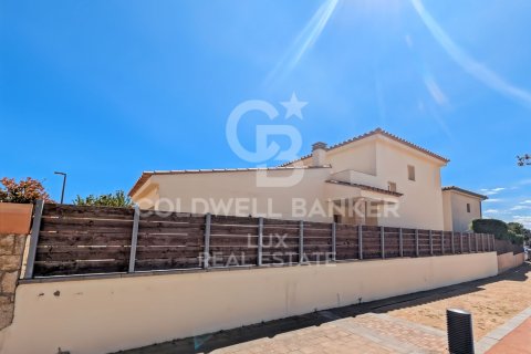 House à vendre à Pau, Girona, Espagne, 3 chambres, 157 m2 No. 178819 - photo 5