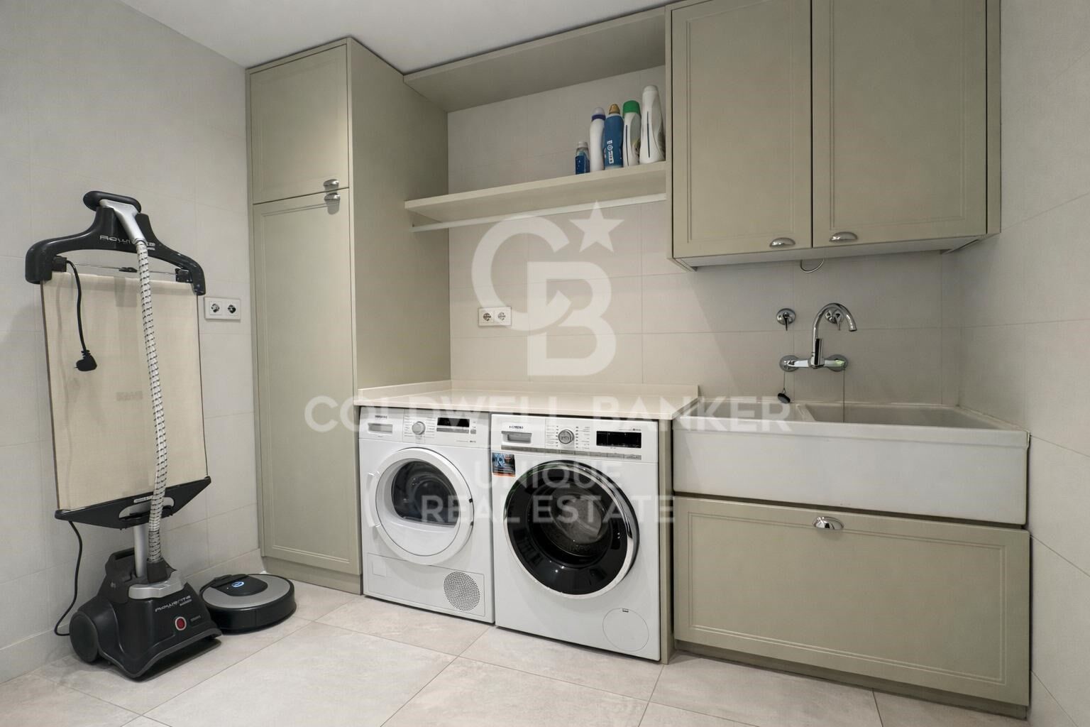 Appartamento a Madrid, Spagna 5 camere da letto, 357 mq. N° 178822