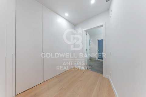 Huoneisto myytävänä Barcelona, Espanja, 3 makuuhuonetta, 113 m2 No. 178821 - kuva 19