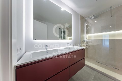 Huoneisto myytävänä Barcelona, Espanja, 3 makuuhuonetta, 113 m2 No. 178821 - kuva 23