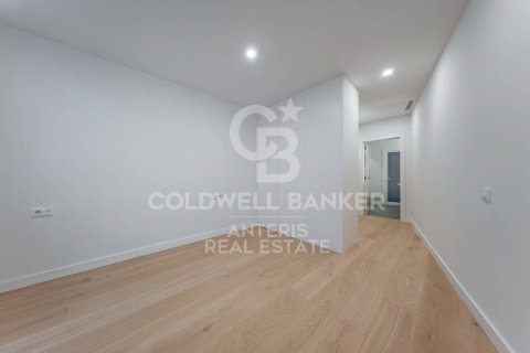 Huoneisto myytävänä Barcelona, Espanja, 3 makuuhuonetta, 113 m2 No. 178821 - kuva 14