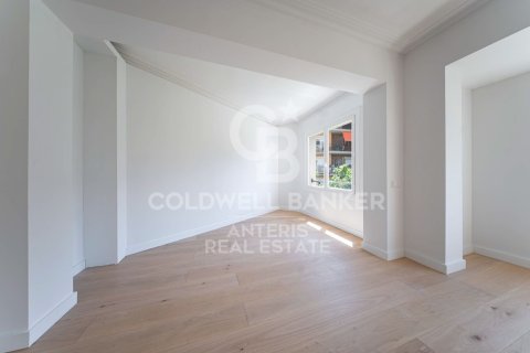 Huoneisto myytävänä Barcelona, Espanja, 3 makuuhuonetta, 113 m2 No. 178821 - kuva 9