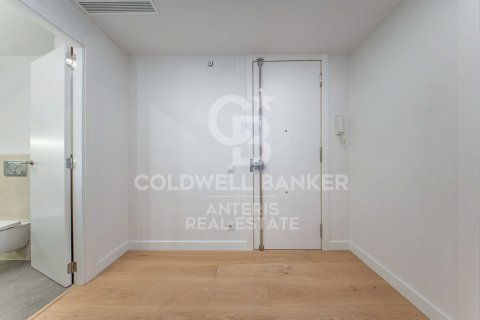 Huoneisto myytävänä Barcelona, Espanja, 3 makuuhuonetta, 113 m2 No. 178821 - kuva 28