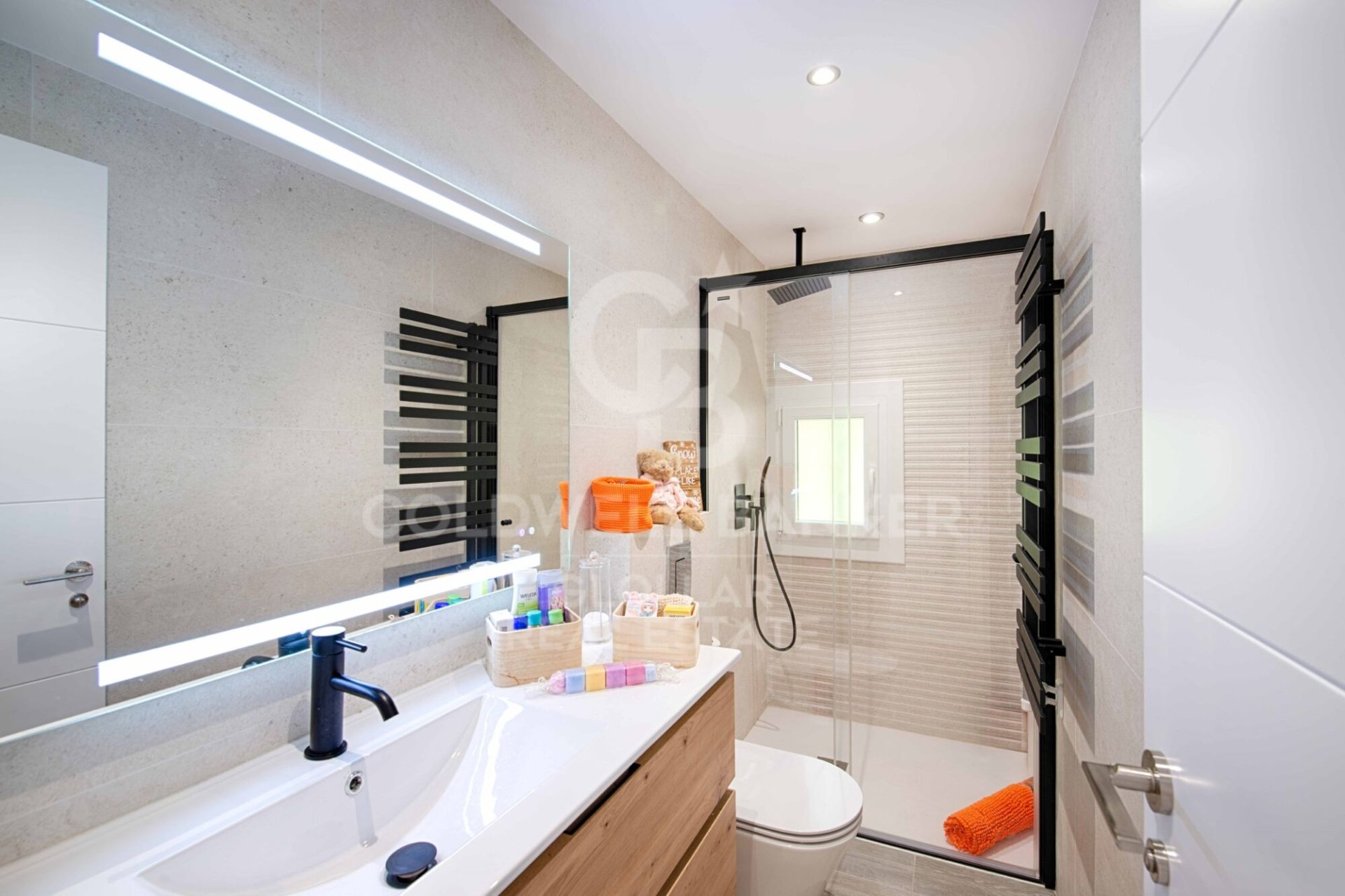 Appartamento a Girona, Spagna 3 camere da letto, 104 mq. N° 158249